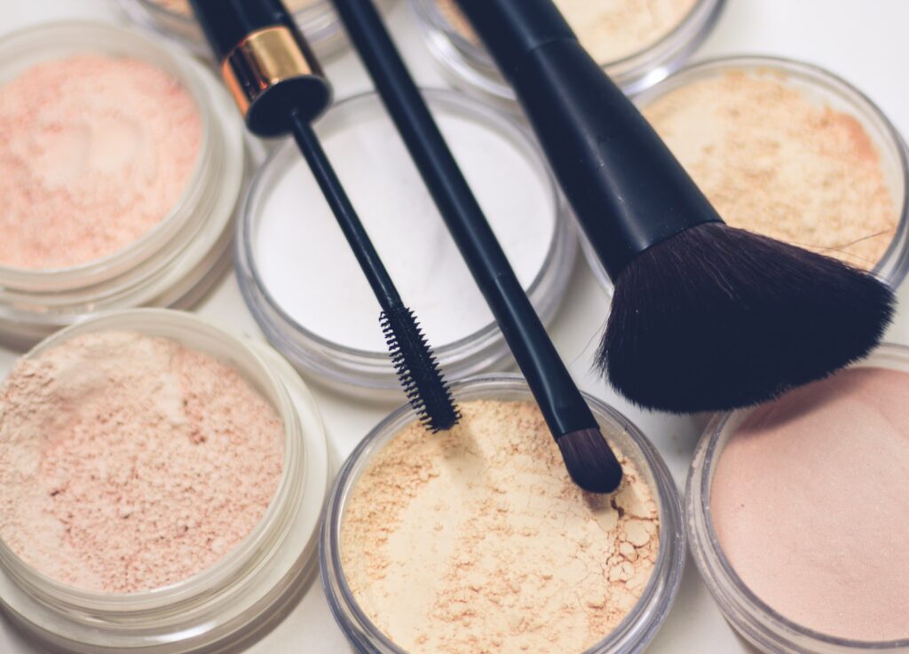 Whats the best natural non toxic makeup